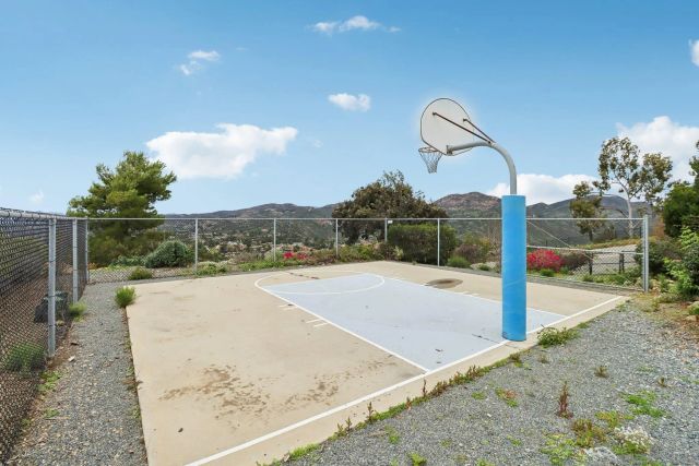 1240 Vista Sierra Drive, El Cajon, CA 92019