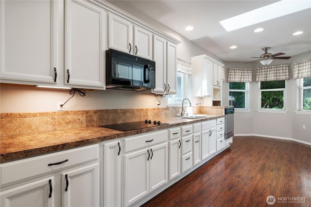 5558 Solo Pointe Drive, Longview, WA 98632