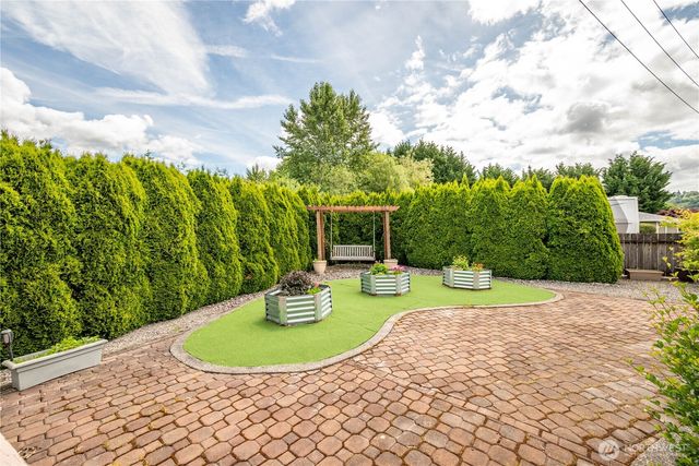 5558 Solo Pointe Drive, Longview, WA 98632
