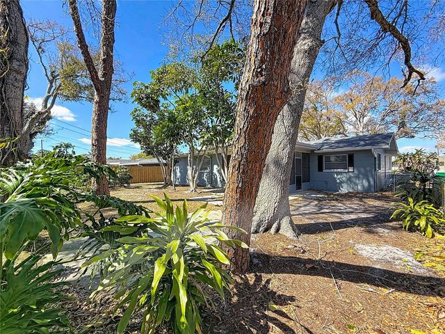 11366 88TH AVENUE, Seminole, FL 33772