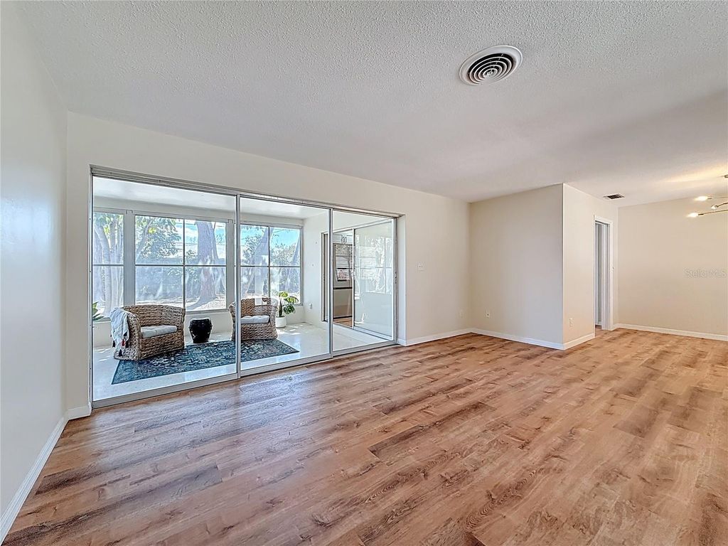 Image 28 of property listing at 11366 88TH AVENUE, Seminole, FL 33772