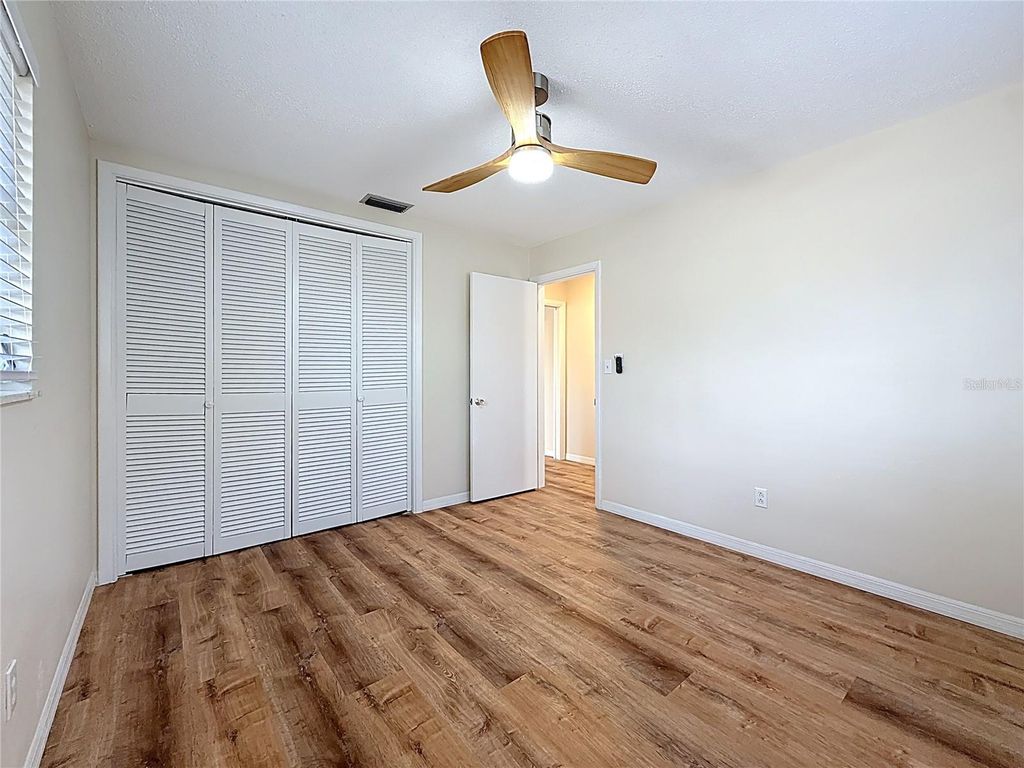 Image 40 of property listing at 11366 88TH AVENUE, Seminole, FL 33772