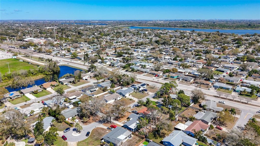 Image 57 of property listing at 11366 88TH AVENUE, Seminole, FL 33772