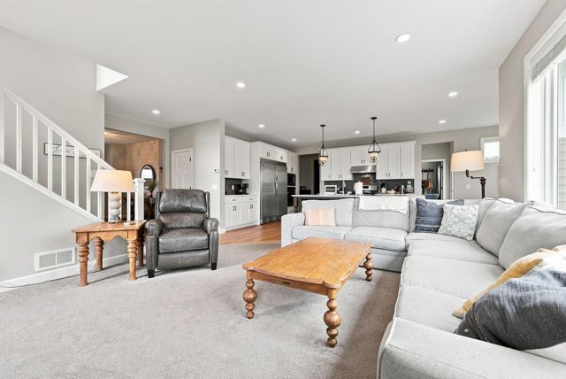 15835 Utah Court, Savage, MN 55378