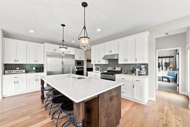 15835 Utah Court, Savage, MN 55378