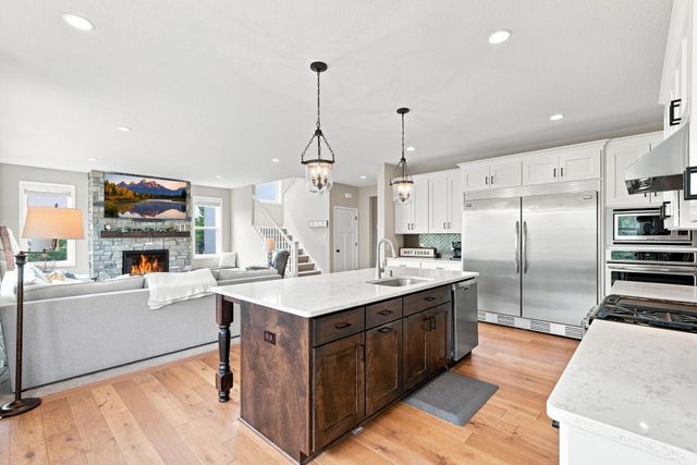 15835 Utah Court, Savage, MN 55378