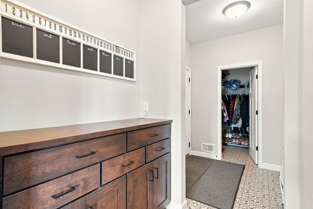 15835 Utah Court, Savage, MN 55378