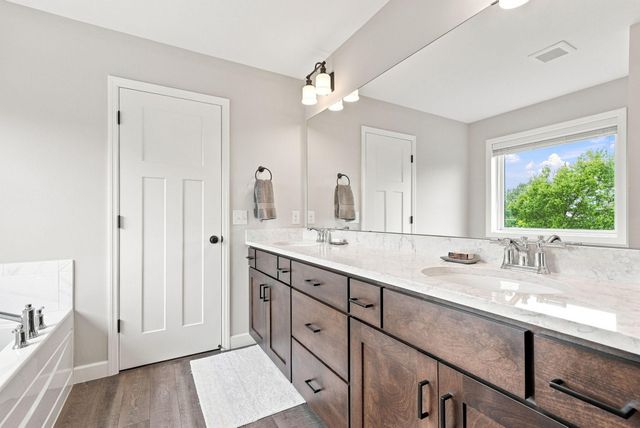 15835 Utah Court, Savage, MN 55378
