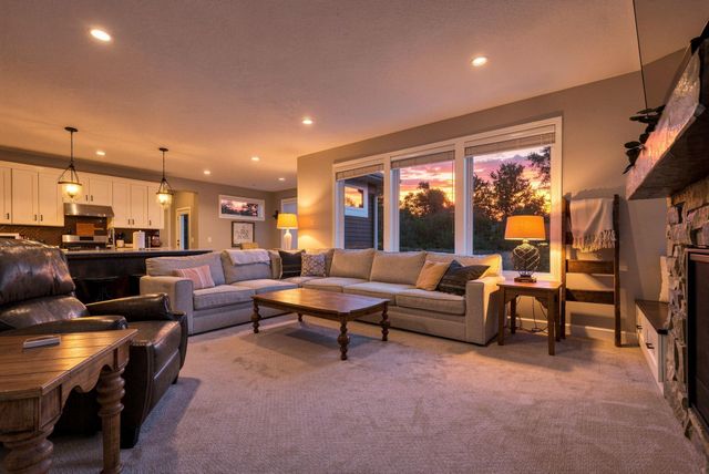 15835 Utah Court, Savage, MN 55378