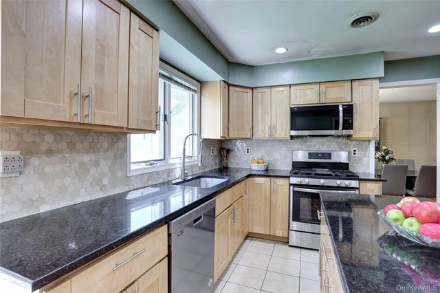 561 New Hempstead Road, Spring Valley, NY 10977