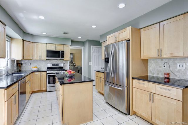 561 New Hempstead Road, Spring Valley, NY 10977