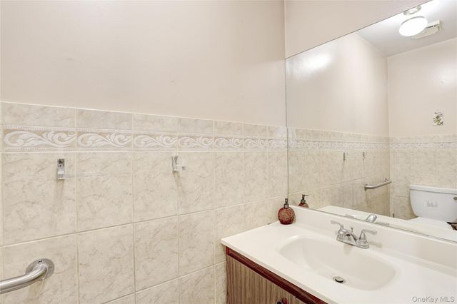561 New Hempstead Road, Spring Valley, NY 10977