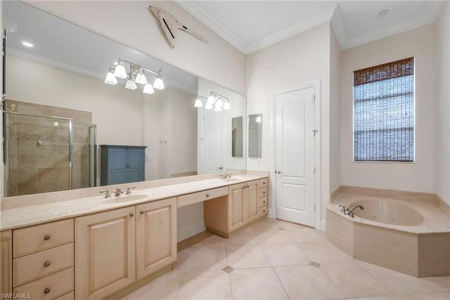 8572 Bellagio DR, Naples, FL 34114