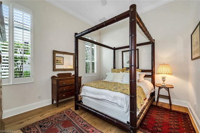 8572 Bellagio DR, Naples, FL 34114