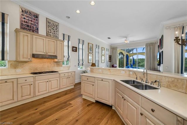 8572 Bellagio DR, Naples, FL 34114
