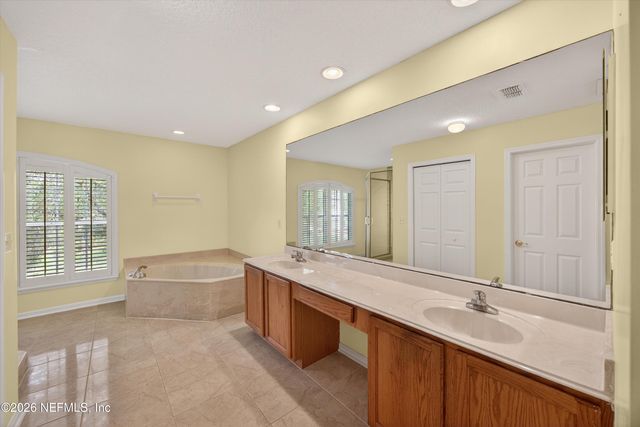 11092 TURNBRIDGE Drive, Jacksonville, FL 32256