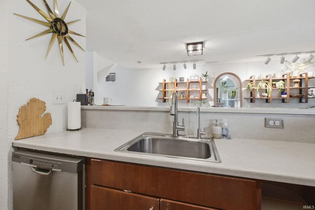 9584 S Pointe Lasalles Drive, Bloomington, IN 47401