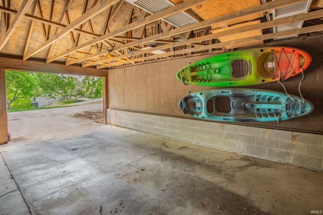 9584 S Pointe Lasalles Drive, Bloomington, IN 47401