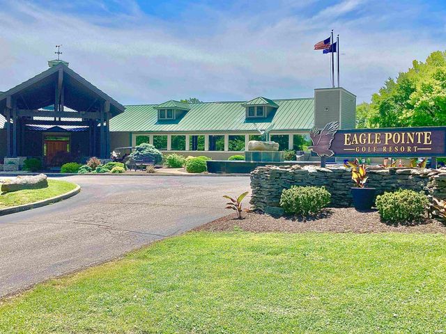 9584 S Pointe Lasalles Drive, Bloomington, IN 47401