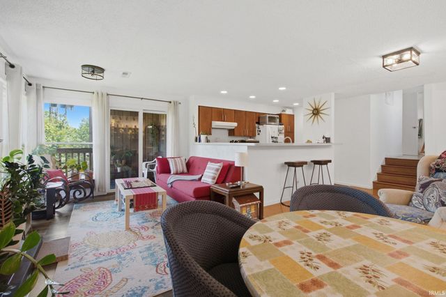 9584 S Pointe Lasalles Drive, Bloomington, IN 47401