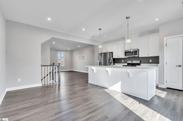 25 Rollins Avenue, Greenville, SC 29607