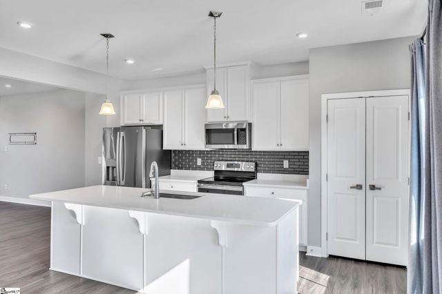 25 Rollins Avenue, Greenville, SC 29607