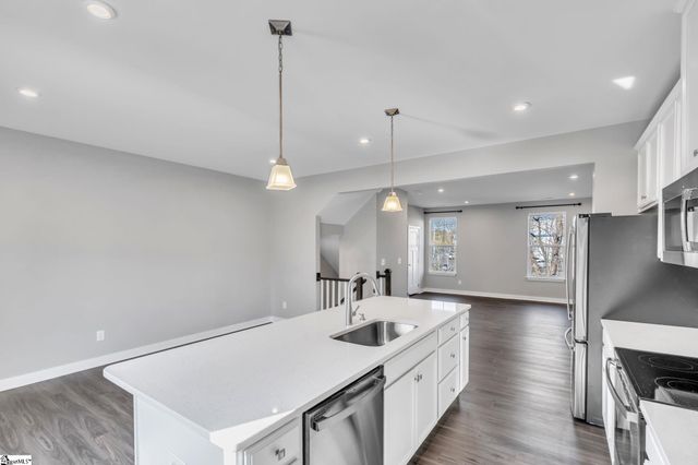 25 Rollins Avenue, Greenville, SC 29607