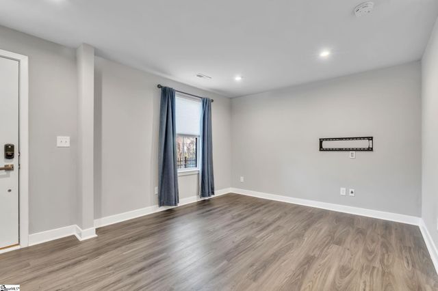 25 Rollins Avenue, Greenville, SC 29607