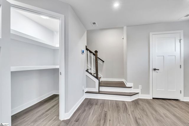 25 Rollins Avenue, Greenville, SC 29607