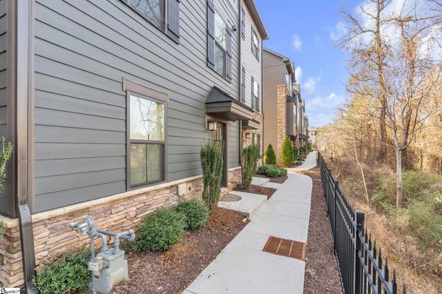 25 Rollins Avenue, Greenville, SC 29607
