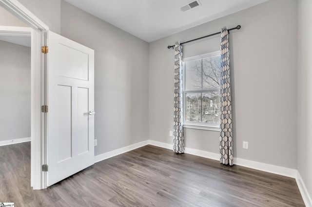 25 Rollins Avenue, Greenville, SC 29607