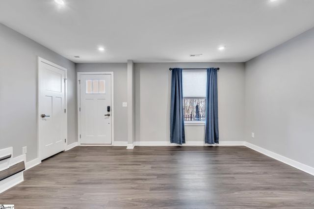 25 Rollins Avenue, Greenville, SC 29607