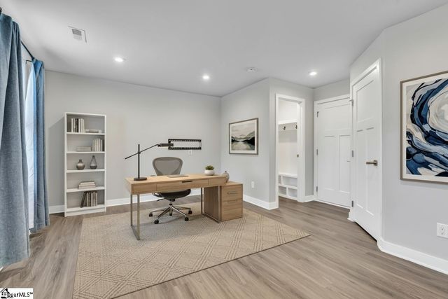 25 Rollins Avenue, Greenville, SC 29607