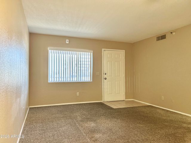 17 E Ruth Avenue Unit 209, Phoenix, AZ 85020