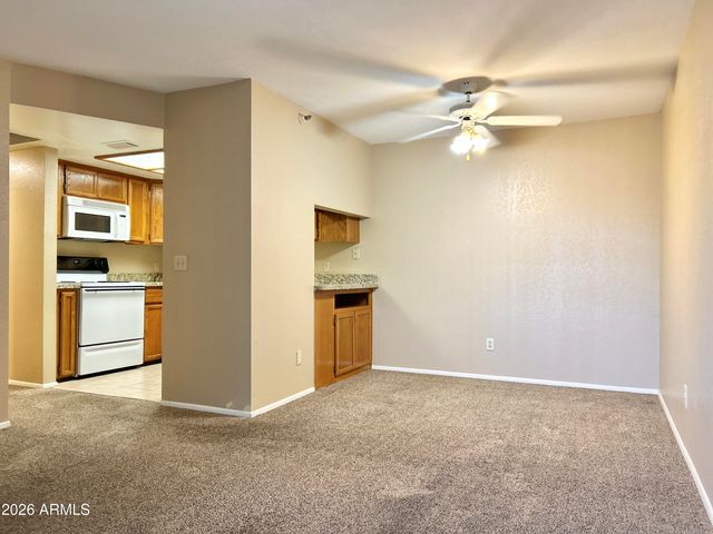 17 E Ruth Avenue Unit 209, Phoenix, AZ 85020