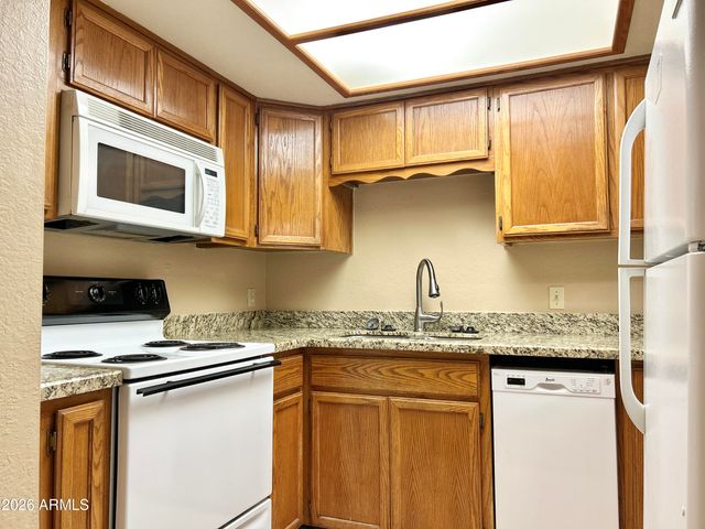 17 E Ruth Avenue Unit 209, Phoenix, AZ 85020