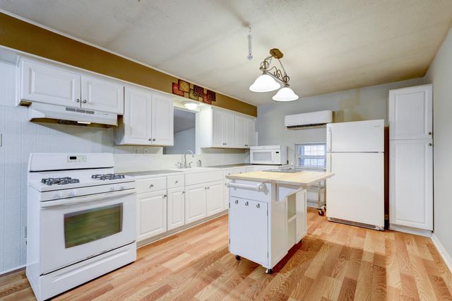 9193 Lucille Lane, Conroe, TX 77384