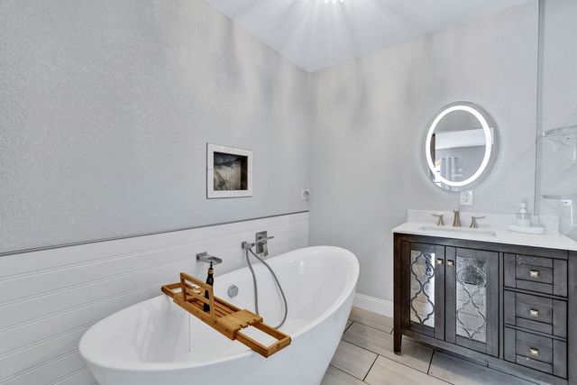 241 Timberlake Drive, Azle, TX 76020