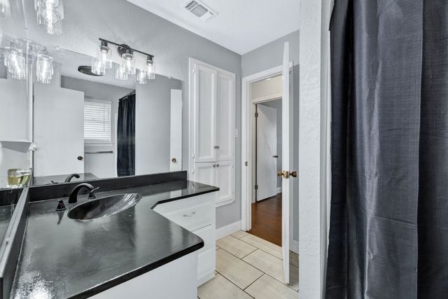 241 Timberlake Drive, Azle, TX 76020