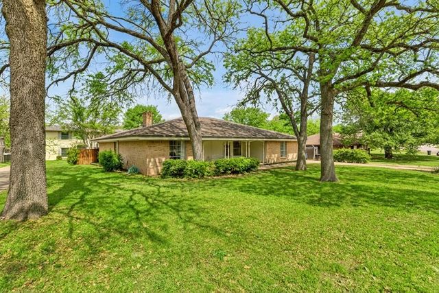 241 Timberlake Drive, Azle, TX 76020