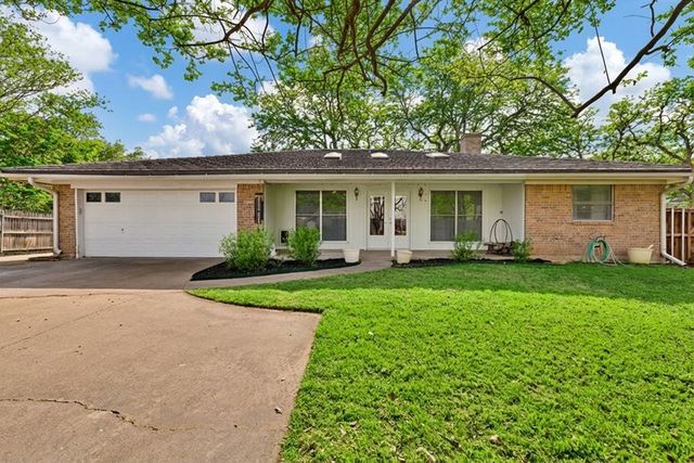 241 Timberlake Drive, Azle, TX 76020