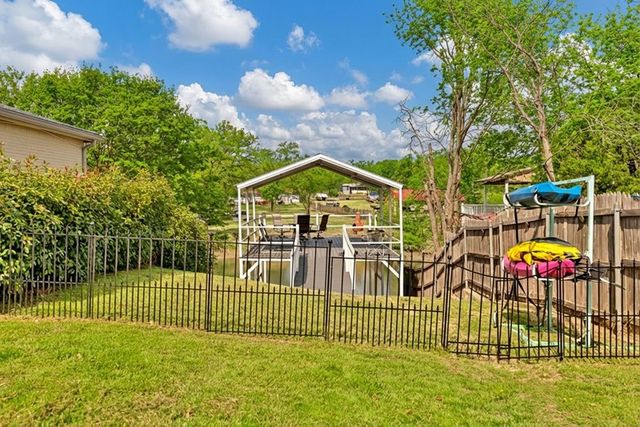 241 Timberlake Drive, Azle, TX 76020