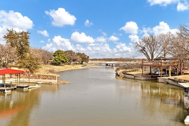 241 Timberlake Drive, Azle, TX 76020