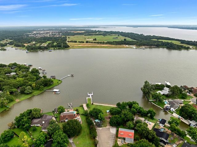 241 Timberlake Drive, Azle, TX 76020