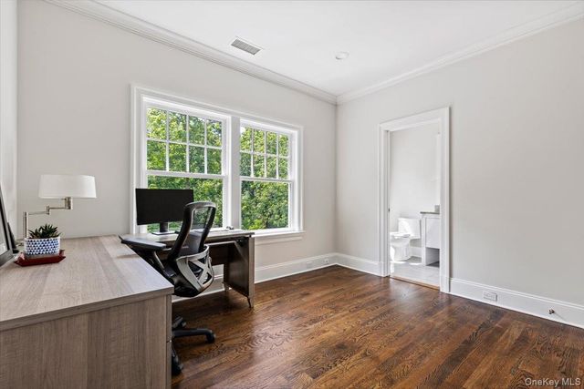 81 Wappanocca Avenue, Rye, NY 10580
