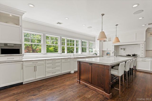 81 Wappanocca Avenue, Rye, NY 10580