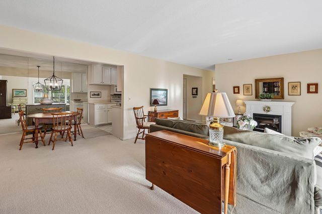 4370 Brookside Court 320, Edina, MN 55436