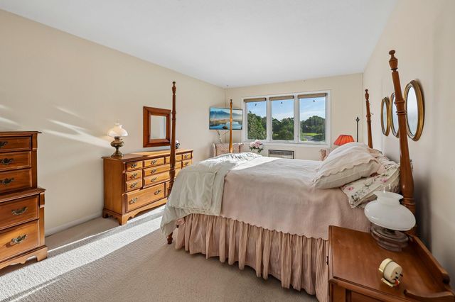 4370 Brookside Court 320, Edina, MN 55436