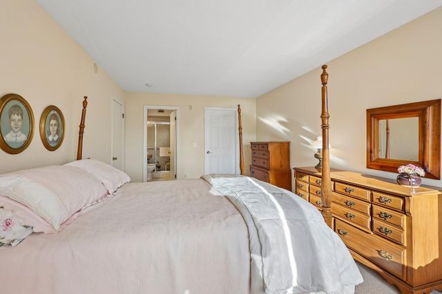 4370 Brookside Court 320, Edina, MN 55436