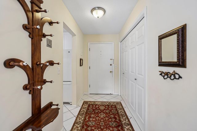 4370 Brookside Court 320, Edina, MN 55436